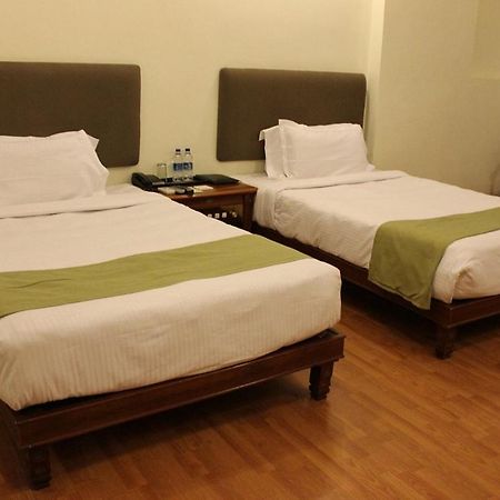 The Cent Hotel ไฮเดอราบัด ภายนอก รูปภาพ